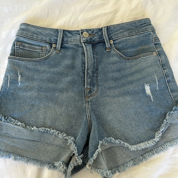 Good American Good Curve Shorts Size 8/29 - Picture 2 of 3